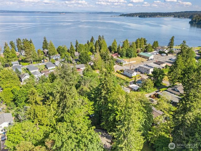 18705 1st Avenue NE, Suquamish, WA 98392