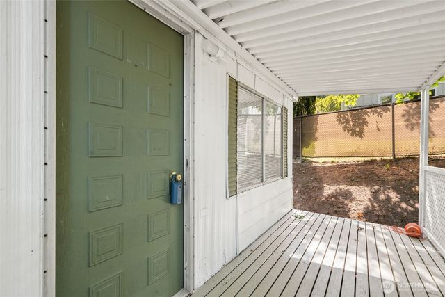 18705 1st Avenue NE, Suquamish, WA 98392