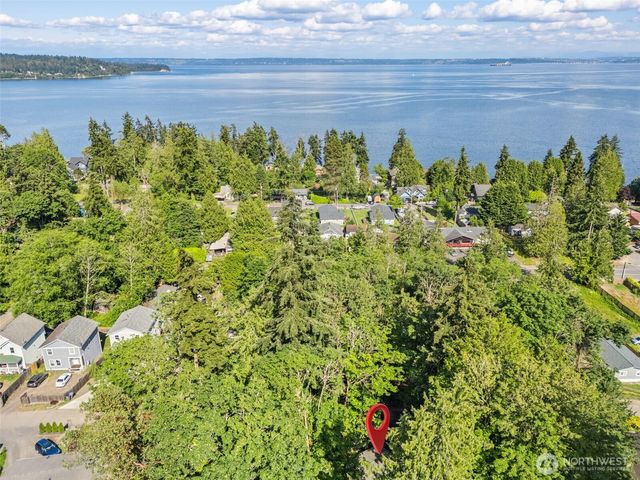 18705 1st Avenue NE, Suquamish, WA 98392