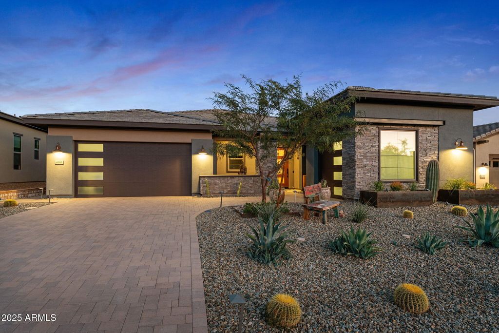 4161 FENCE POST Way, Wickenburg, AZ 85390
