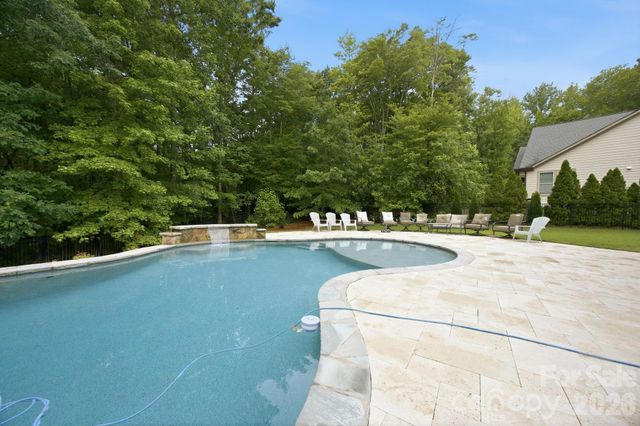 1707 Sutter Creek Drive, Waxhaw, NC 28173