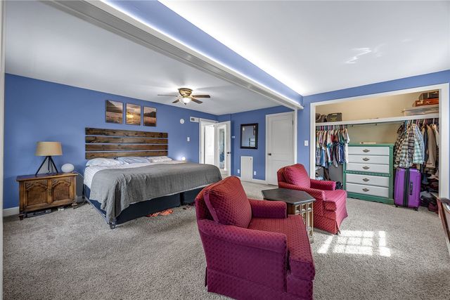 2617 Country Club Parkway SE, Cedar Rapids, IA 52403