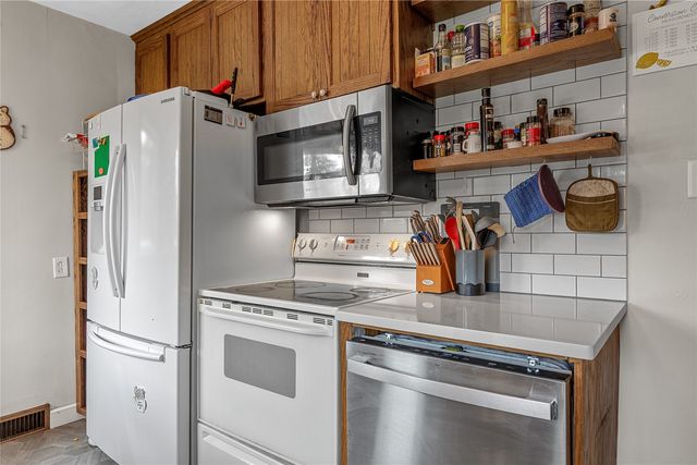 2617 Country Club Parkway SE, Cedar Rapids, IA 52403