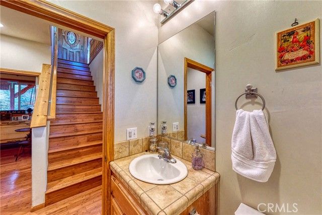 863 Grass Valley, Lake Arrowhead, CA 92352