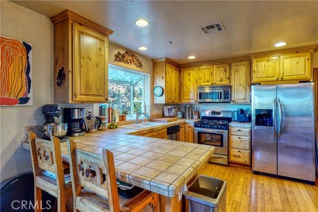 863 Grass Valley, Lake Arrowhead, CA 92352