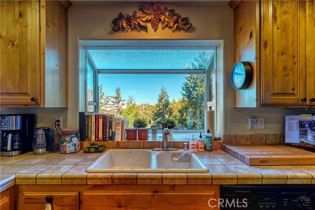 863 Grass Valley, Lake Arrowhead, CA 92352