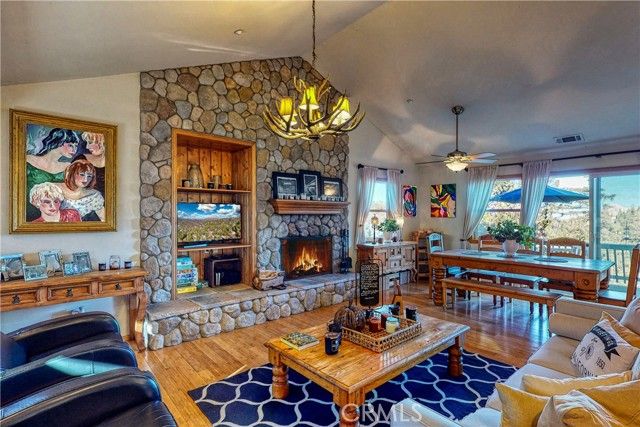 863 Grass Valley, Lake Arrowhead, CA 92352