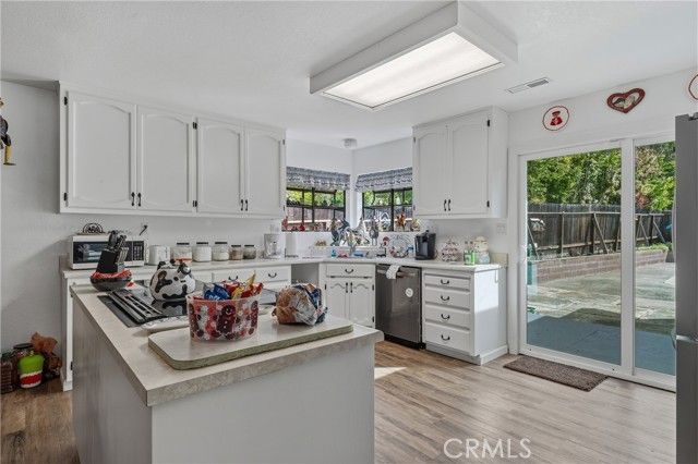 6802 Doris Circle, Lucerne, CA 95458