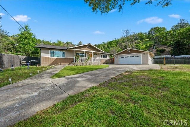 6802 Doris Circle, Lucerne, CA 95458