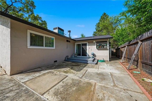 6802 Doris Circle, Lucerne, CA 95458