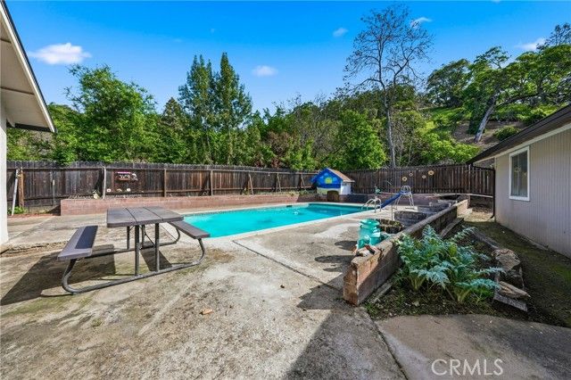 6802 Doris Circle, Lucerne, CA 95458