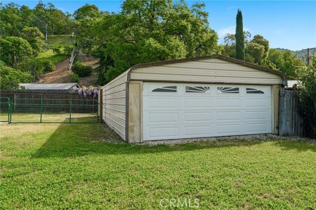 6802 Doris Circle, Lucerne, CA 95458