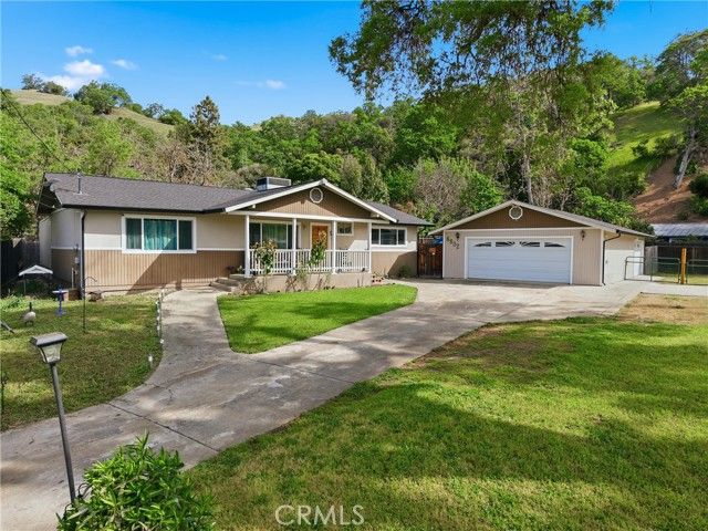 6802 Doris Circle, Lucerne, CA 95458