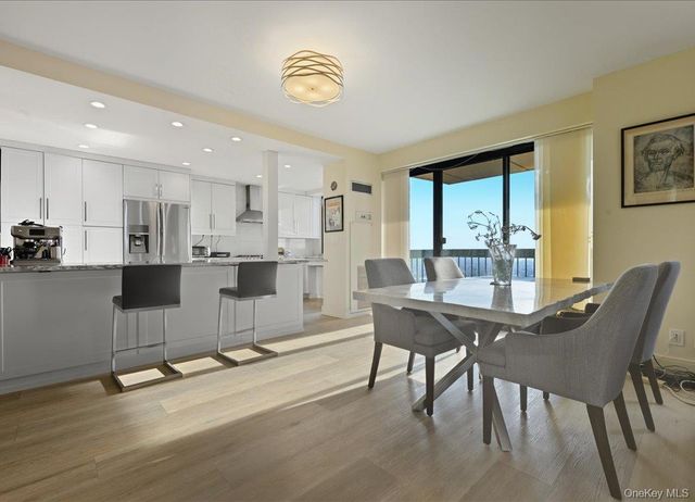 27110 Grand Central Parkway 25N, Floral Park, NY 11005