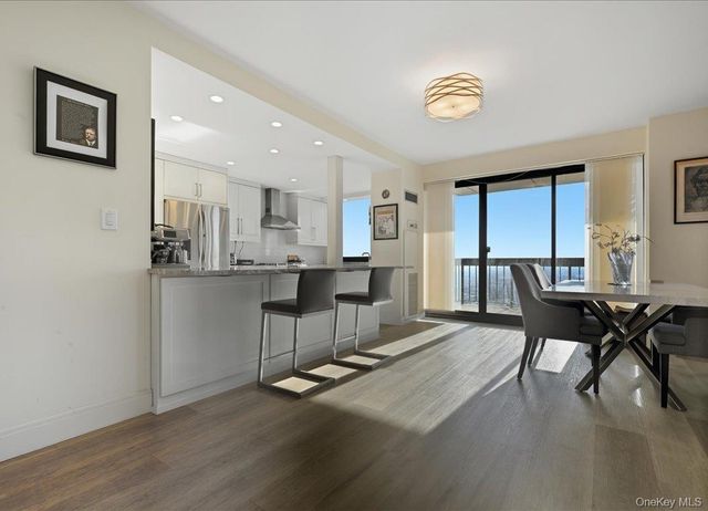 27110 Grand Central Parkway 25N, Floral Park, NY 11005