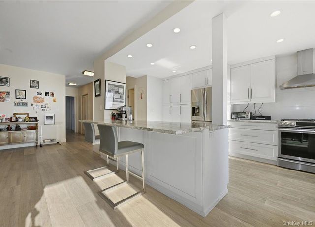 27110 Grand Central Parkway 25N, Floral Park, NY 11005