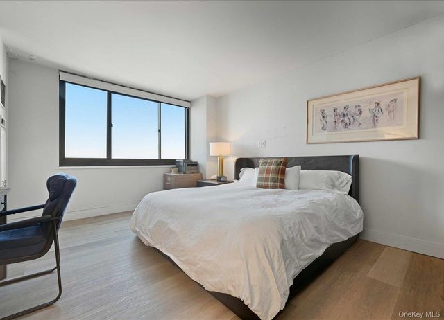 27110 Grand Central Parkway 25N, Floral Park, NY 11005