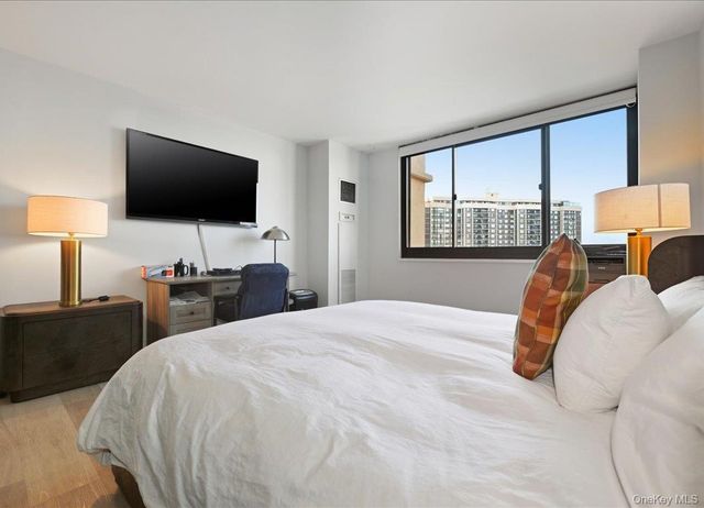 27110 Grand Central Parkway 25N, Floral Park, NY 11005