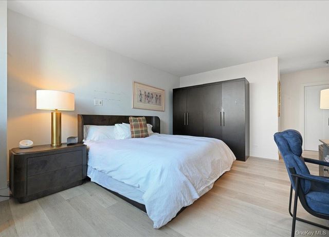 27110 Grand Central Parkway 25N, Floral Park, NY 11005