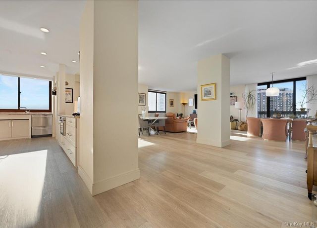 27110 Grand Central Parkway 25N, Floral Park, NY 11005