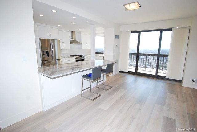 27110 Grand Central Parkway 25N, Floral Park, NY 11005