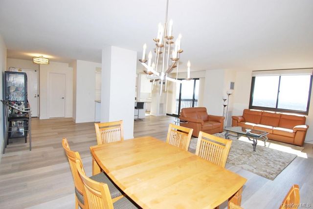 27110 Grand Central Parkway 25N, Floral Park, NY 11005