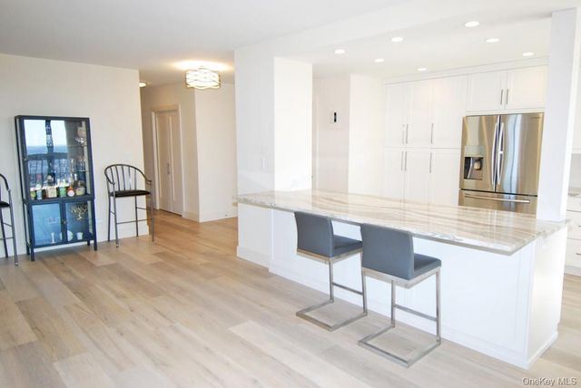 27110 Grand Central Parkway 25N, Floral Park, NY 11005