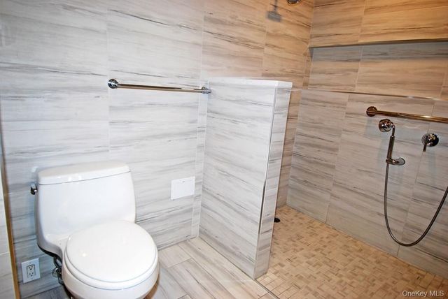 27110 Grand Central Parkway 25N, Floral Park, NY 11005