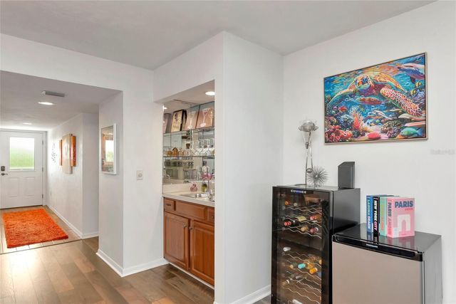 910 GOLDEN BEACH BOULEVARD 202, Venice, FL 34285