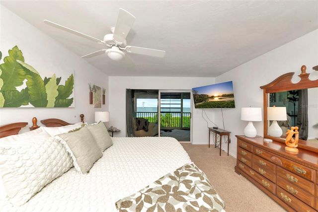 910 GOLDEN BEACH BOULEVARD 202, Venice, FL 34285