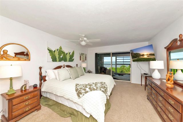 910 GOLDEN BEACH BOULEVARD 202, Venice, FL 34285