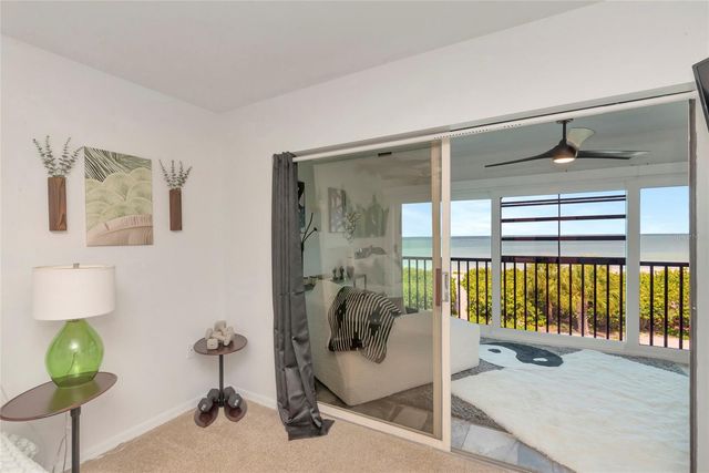 910 GOLDEN BEACH BOULEVARD 202, Venice, FL 34285