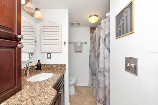 910 GOLDEN BEACH BOULEVARD 202, Venice, FL 34285