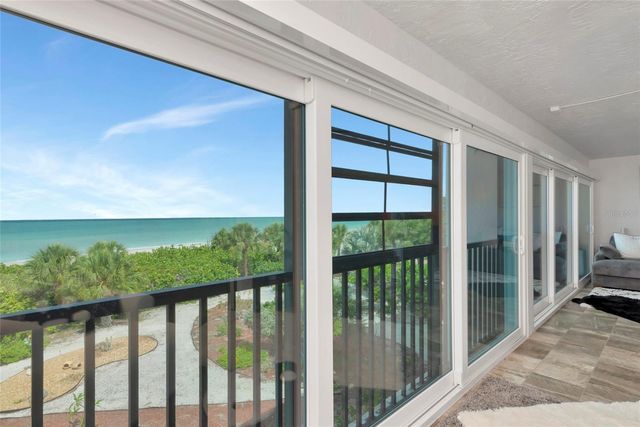 910 GOLDEN BEACH BOULEVARD 202, Venice, FL 34285