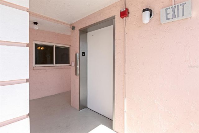 910 GOLDEN BEACH BOULEVARD 202, Venice, FL 34285