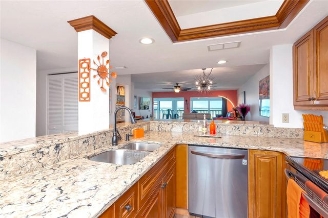 910 GOLDEN BEACH BOULEVARD 202, Venice, FL 34285