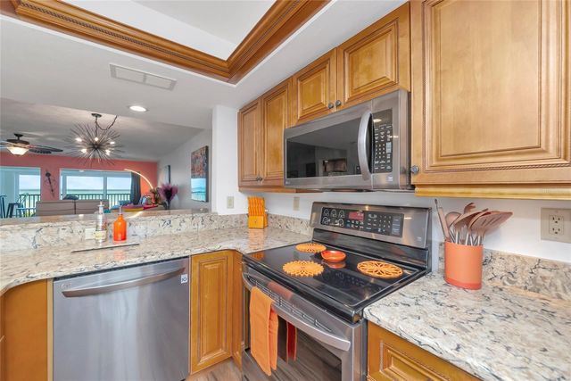 910 GOLDEN BEACH BOULEVARD 202, Venice, FL 34285