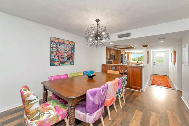 910 GOLDEN BEACH BOULEVARD 202, Venice, FL 34285