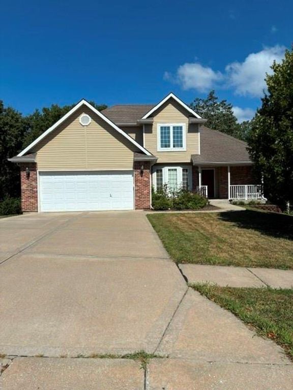1517 DUNCAN Drive, Liberty, MO 64068