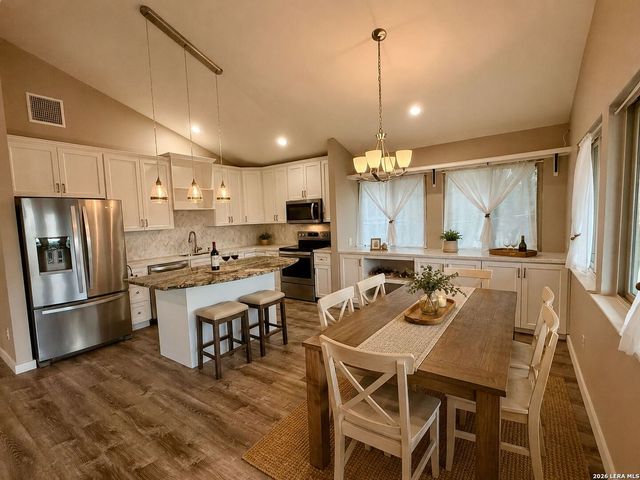 2200 Glenn, Canyon Lake, TX 78133