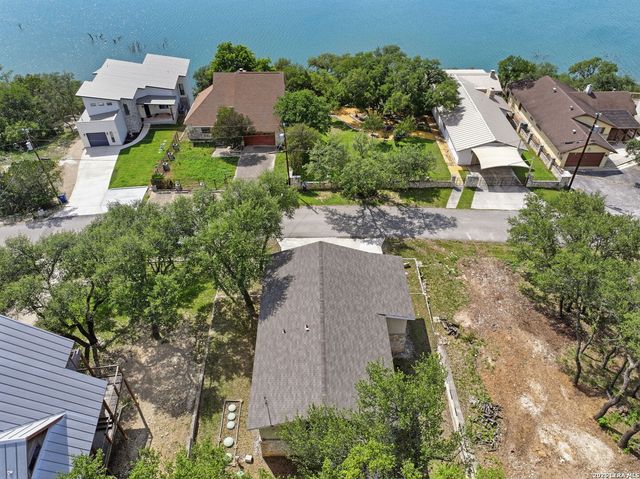 2200 Glenn, Canyon Lake, TX 78133