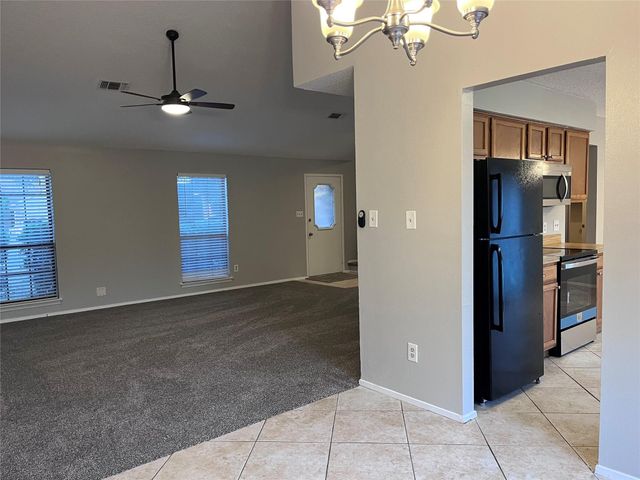 2406 Bentley Drive, Grand Prairie, TX 75052