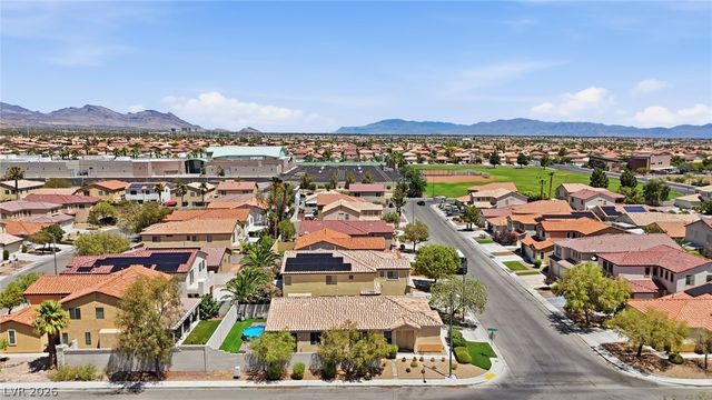 5575 Cresent Valley Street, Las Vegas, NV 89148