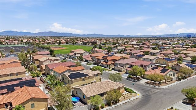 5575 Cresent Valley Street, Las Vegas, NV 89148
