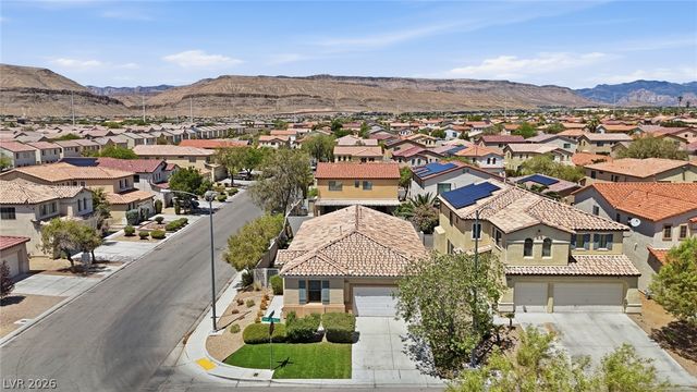 5575 Cresent Valley Street, Las Vegas, NV 89148