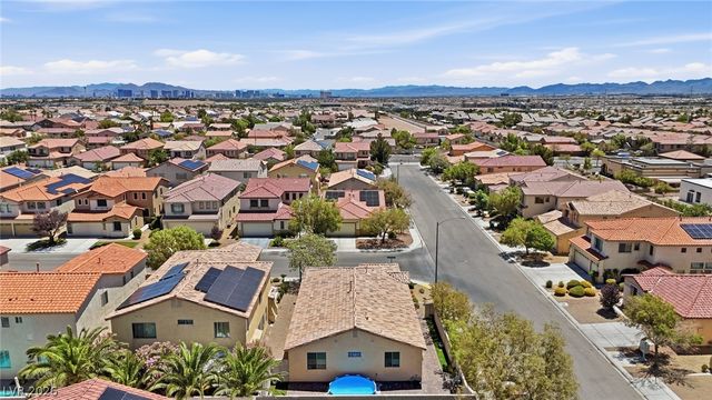5575 Cresent Valley Street, Las Vegas, NV 89148
