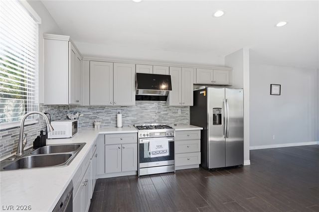 5575 Cresent Valley Street, Las Vegas, NV 89148