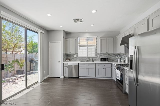 5575 Cresent Valley Street, Las Vegas, NV 89148