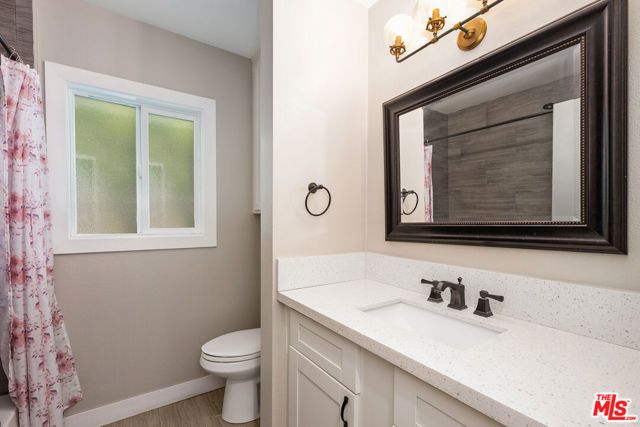 6821 Babcock Avenue, North Hollywood (los Angeles), CA 91605