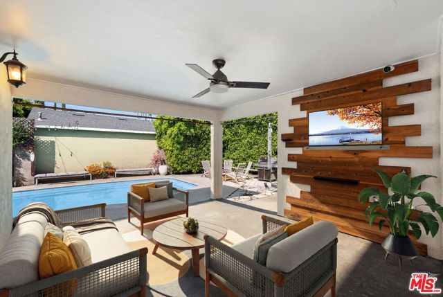 6821 Babcock Avenue, North Hollywood (los Angeles), CA 91605